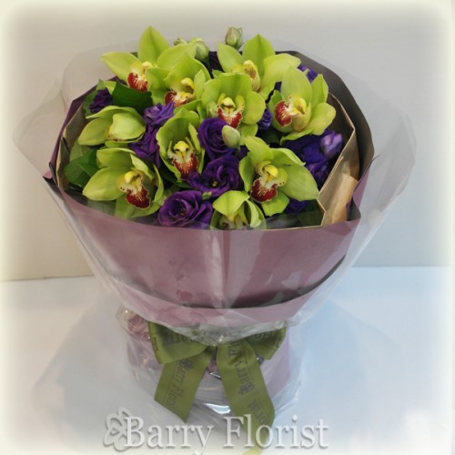 BOU 0042 綠色蕙蘭 + 桔梗 + 季節性襯花